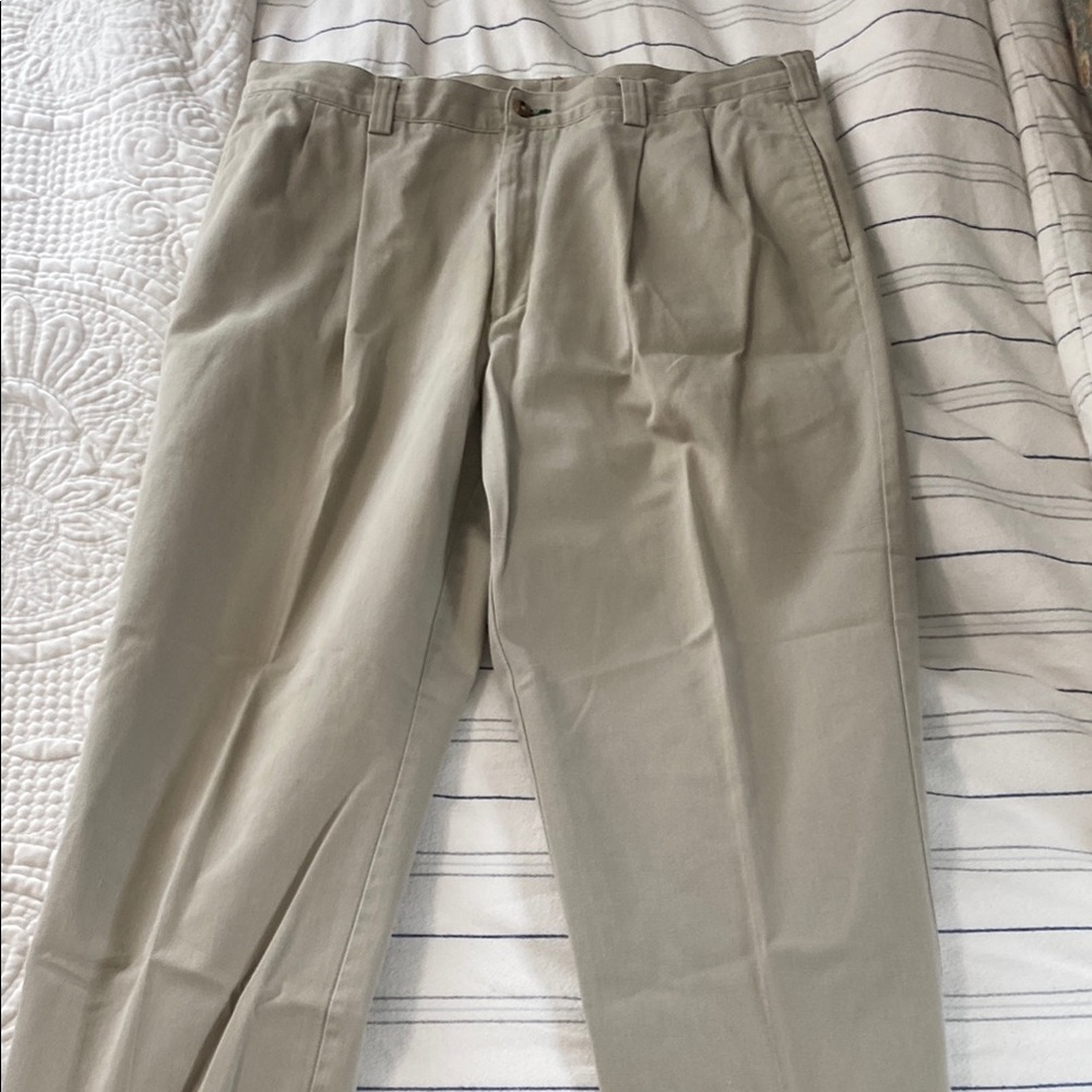 Early 2000s Tommy Hilfiger khakis